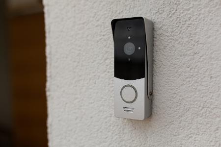 How Doorbell Cameras Improve Home Security Thumbnail