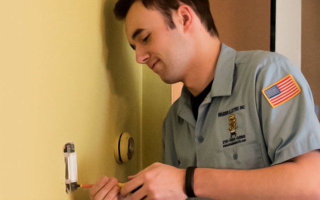 Electrical Maintenance Service